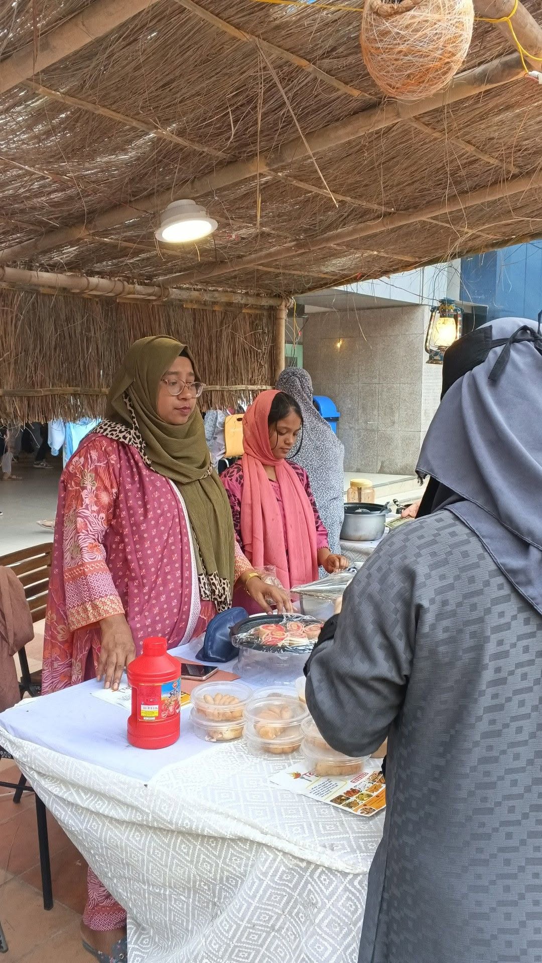 Toua's Kitchen kitchen staff at work