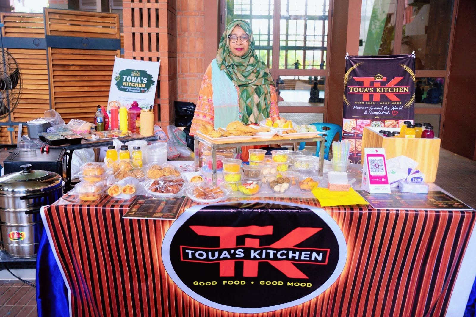 Toua's Kitchen delivery fleet